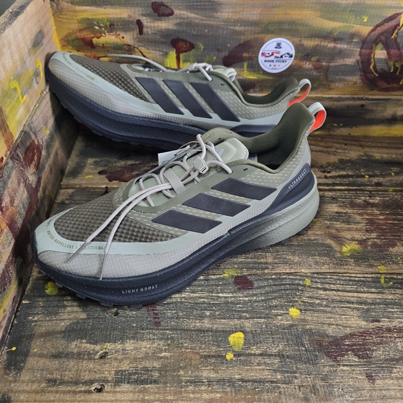 adidas gazelle silver green womens Adidas Ultraboost 5 DNA Men's Shoes Core Black-Beam Green main image 0